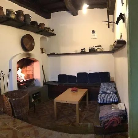 Romantická Chalúpka Na Polosamote * Plavecky Peter