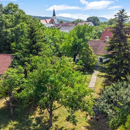 Romanticka Chalupka Na Polosamote * Plavecky Peter