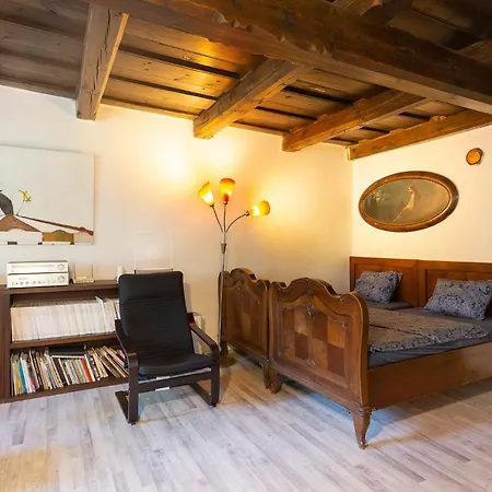 Romantická Chalúpka Na Polosamote * Plavecky Peter