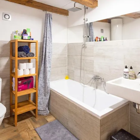 Romantická Chalúpka Na Polosamote