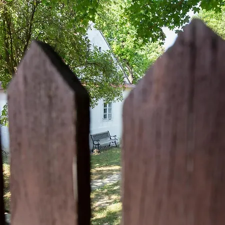 Romantická Chalúpka Na Polosamote Casa de Férias Plavecky Peter