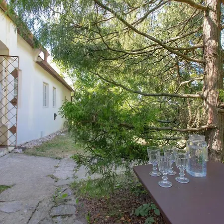 Romantická Chalúpka Na Polosamote Casa de Férias Plavecky Peter