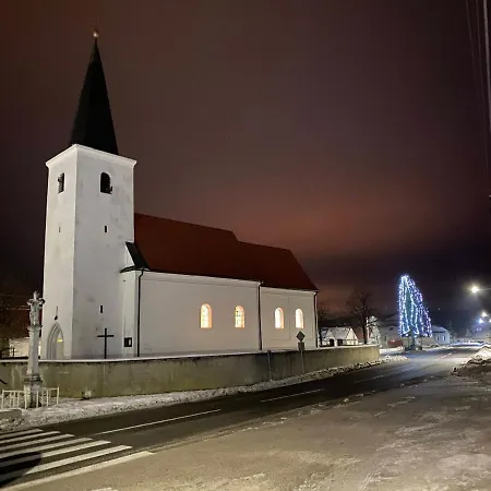 Casa de Férias Romantická Chalúpka Na Polosamote *