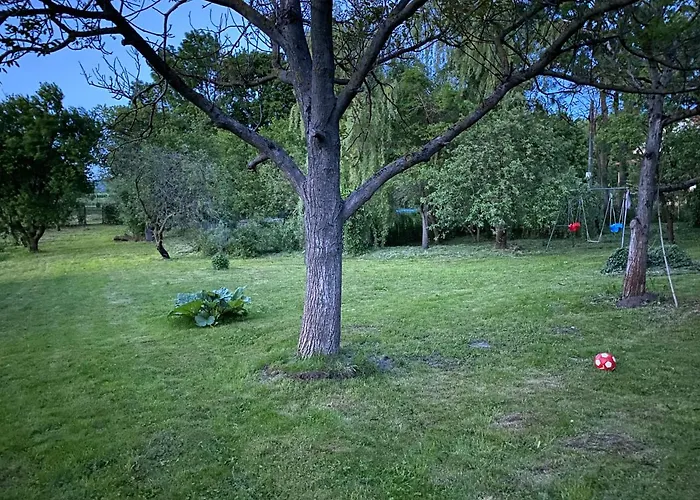 Romanticka Chalupka Na Polosamote *